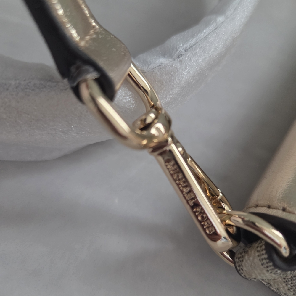 MICHAEL KORS Jet Crossbody Bag - Picture 5 of 10